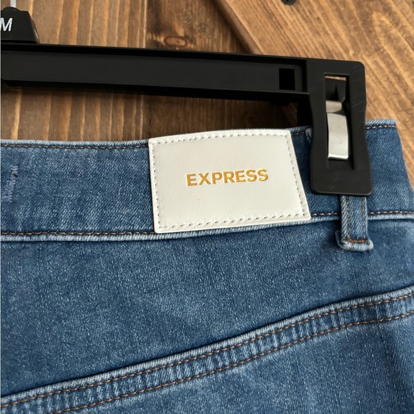 Express Curvy Skinny Jeans - Picture 4 of 6